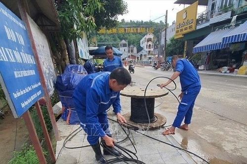 Phục hồi hoạt động của mạng viễn thông sau ảnh hưởng của bão số 3