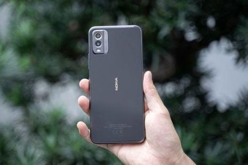 Đây là chiếc smartphone Nokia cuối cùng được bán tại Việt Nam, giá hơn 2 triệu nhưng trang bị xịn như Galaxy S24 Plus