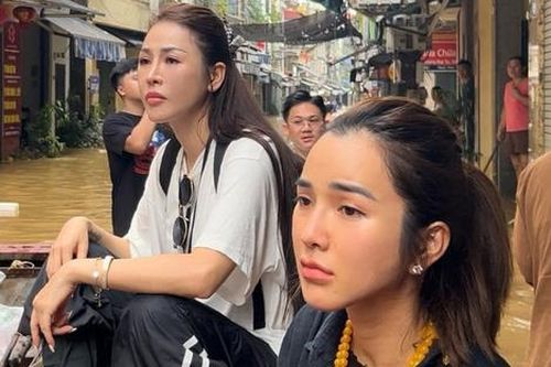 Vợ chồng Ưng Hoàng Phúc, Quế Vân bị chỉ trích khi đi từ thiện vùng bão lũ