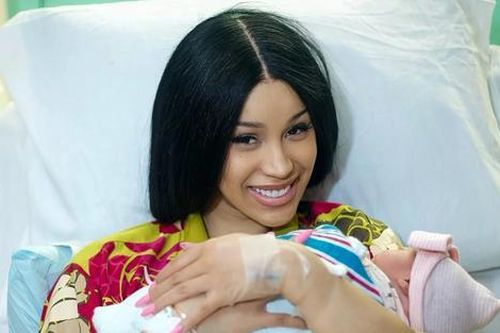 Cardi B hạ sinh em bé thứ 3 sau khi nộp đơn ly dị chồng