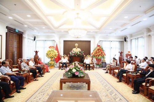 Chánh án Lê Minh Trí gặp mặt nguyên lãnh đạo Tòa án nhân dân tối cao các thời kỳ