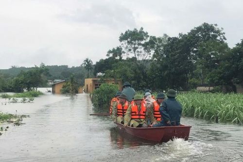 Thanh Hóa: Nước lũ trên sông Bưởi tiếp tục dâng, sát mức báo động 3