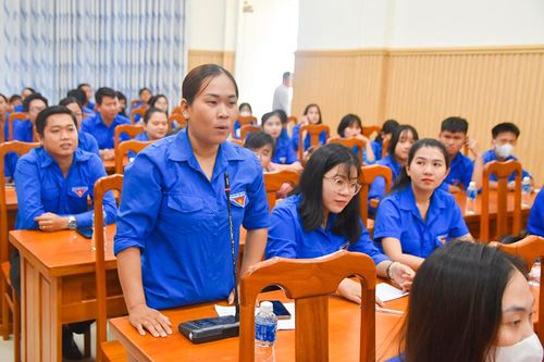 Thị ủy, UBND TX. Tịnh Biên đối thoại cùng thanh niên