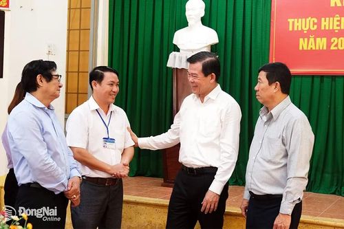 Công khai minh bạch mọi việc cho dân được biết theo quy định