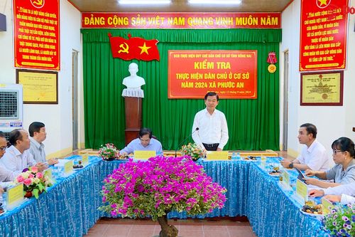 Xây dựng bộ máy thân thiện, tận tâm phục vụ nhân dân
