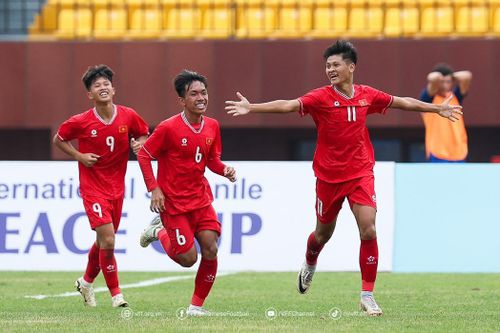 U.17 Việt Nam triệu tập ngôi sao chơi bóng ở Australia, cao 1,84 m
