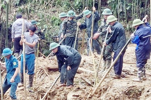 Huyện Bát Xát: Đã tìm thấy thi thể 6/7 người mất tích do sạt lở đất tại thôn Phìn Chải 2, xã A Lù