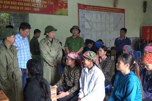 Văn Bàn: Tiếp tục di dời các hộ dân ra khỏi vùng nguy hiểm