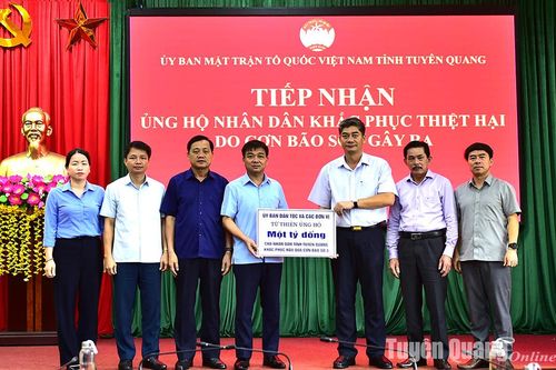 Ủy ban Dân tộc và tỉnh Quảng Nam ủng hộ 2 tỷ đồng khắc phục hậu quả cơn bão số 3