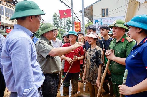 Thủ tướng thị sát tình hình, chỉ đạo khắc phục hậu quả mưa lũ tại Yên Bái, Lào Cai