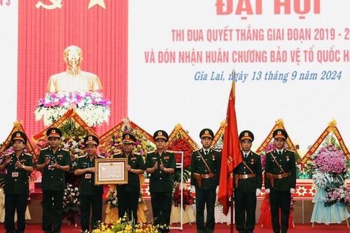 Quân đoàn 3 đón nhận Huân chương Bảo vệ Tổ quốc hạng Nhất