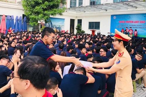 Tăng cường công tác bảo đảm trật tự an toàn giao thông cho học sinh trong năm học mới
