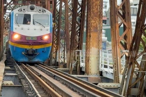 Cầu Đuống và cầu Long Biên được lưu thông trở lại