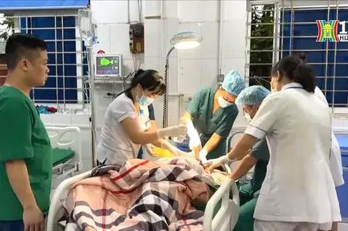 Cứu chữa miễn phí cho người bị thương vì mưa lũ