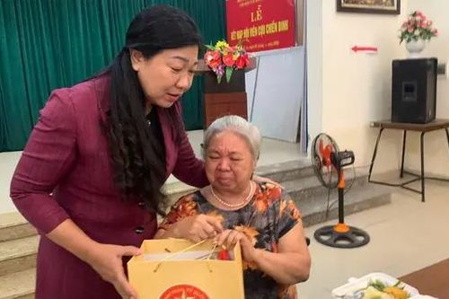 Mặt trận Tổ quốc sát cánh cùng người dân vùng lũ