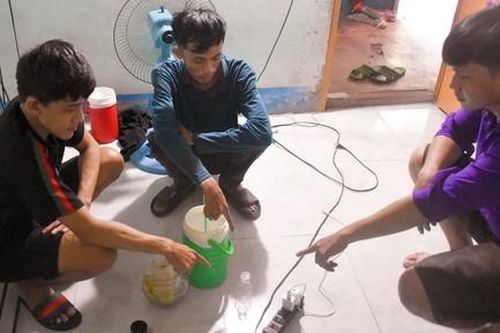 Long An: Khởi tố 3 đối tượng tổ chức sử dụng trái phép chất ma túy