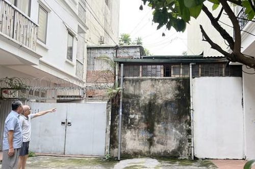 Người dân ngõ 140 đường Khuất Duy Tiến (quận Thanh Xuân): Mòn mỏi chờ thông ngõ!