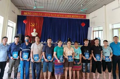 Hỗ trợ 72 người lao động huyện Sóc Sơn bị ảnh hưởng bởi bão lũ