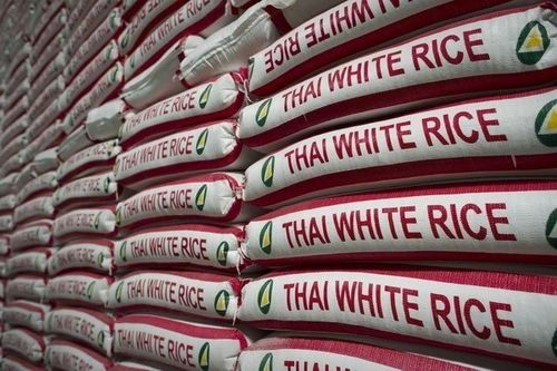 Giá gạo Thái Lan chạm đáy một năm