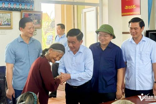 Chủ nhiệm UBKT Trung ương thăm, động viên người dân vùng lũ Bắc Ninh