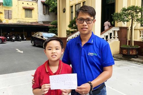 Học sinh lớp 4 gửi thư kèm tiền tiết kiệm tặng bạn vùng lũ
