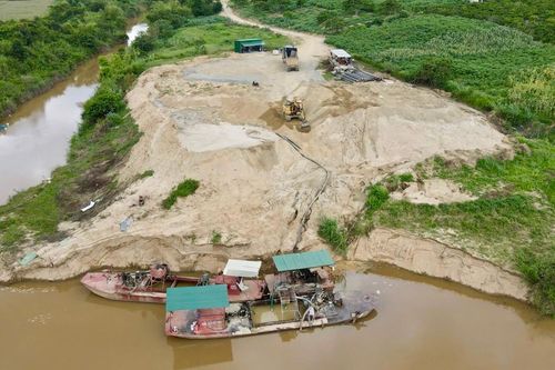 Đắk Lắk: rầm rộ khai thác, vận chuyển cát khi chưa đủ điều kiện