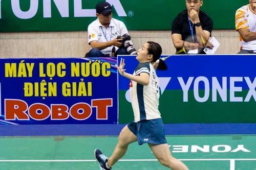 Hoa khôi cầu lông Việt Nam Nguyễn Thùy Linh vào chung kết, tuyên bố quyết tâm hạ ngôi sao Nhật Bản để giành 'hat-trick' danh hiệu