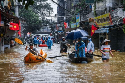 Bệnh truyền nhiễm nào dễ bùng phát mùa bão, lũ