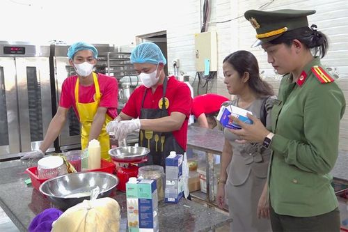 Quảng Nam tăng cường kiểm tra an toàn vệ sinh thực phẩm dịp Tết Trung thu