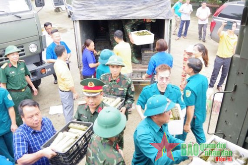 LLVT huyện Thanh Chương (Nghệ An) chung sức ủng hộ đồng bào bị thiệt hại do bão số 3