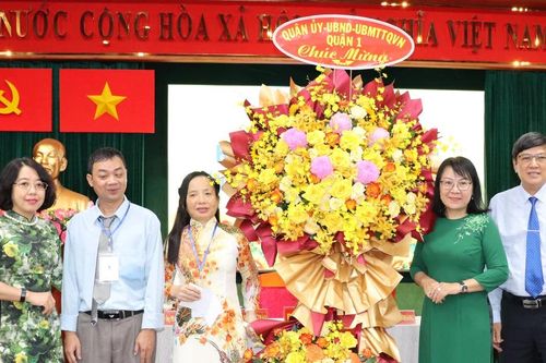 Giúp người mù tiếp cận công nghệ thông tin, việc làm để ổn định cuộc sống