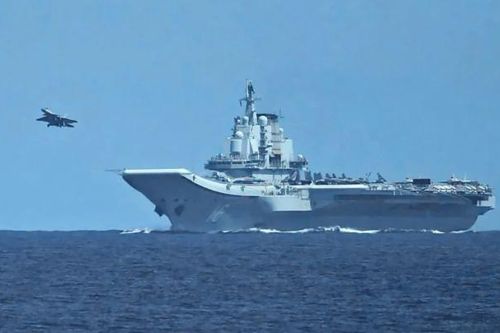 Trung Quốc thử nghiệm máy bay chiến đấu thế hệ mới trên tàu sân bay