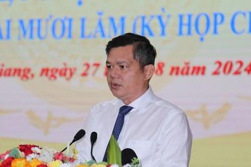 Bản tin 8H: Phê chuẩn kết quả bầu, miễn nhiệm chức vụ Phó Chủ tịch UBND 2 tỉnh