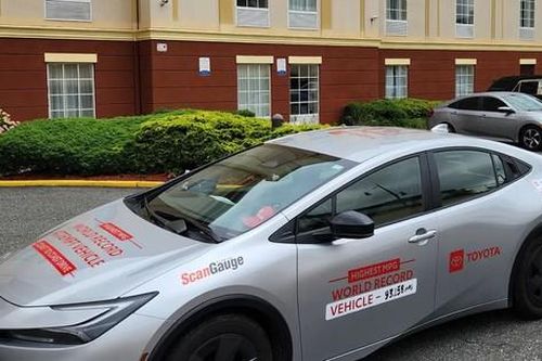 Mẫu xe Toyota phá kỷ lục tiết kiệm nhiên liệu