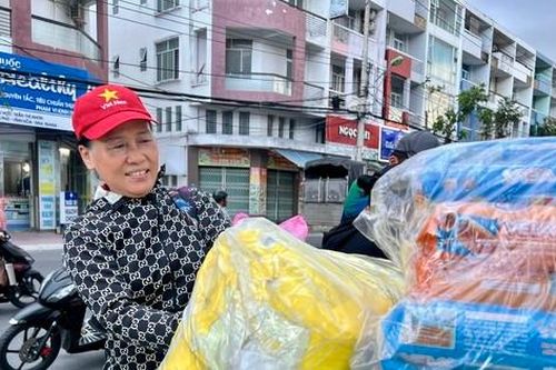 Khánh Hòa gửi hàng tấn nhu yếu phẩm cho bà con vùng lũ phía Bắc
