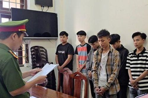 Tạm giam nhóm thanh niên mang hung khí giải quyết mâu thuẫn