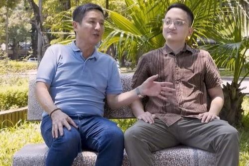 Cuộc đối thoại có '1-0-2' của NSƯT Chí Trung với con trai ruột là dịch giả