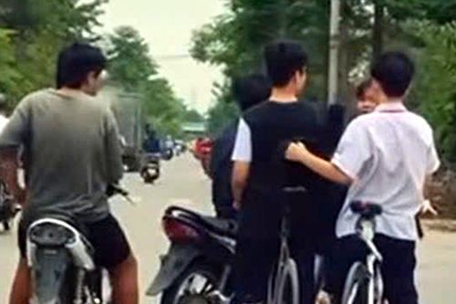 Xác định nhóm đối tượng liên quan vụ trấn lột học sinh giữa đường ở Hà Nội