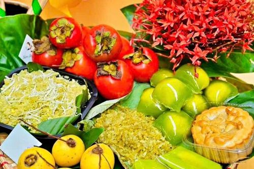 Mâm cúng rằm tháng 8 năm 2024 đơn giản và đầy đủ gồm những gì?