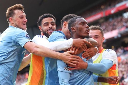 Liverpool thua sốc Nottingham Forest ngay tại Anfield