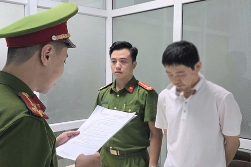 Bắt giám đốc người Hàn Quốc tham ô tiền tỉ của công ty để trả nợ