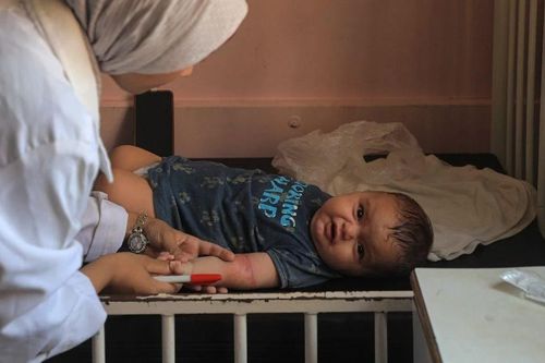 Hàng trăm nghìn trẻ em được tiêm phòng bại liệt trong đợt đầu tại Gaza