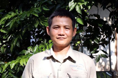 Quên mình cứu người giữa dòng nước lũ