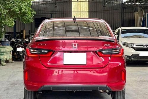 Lăn bánh 2 năm, Honda City chạy lướt giữ giá không ngờ