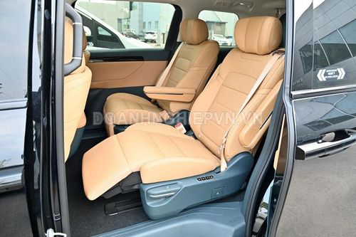 'Chuyên cơ mặt đất' tiết kiệm xăng hơn xe máy, giá gần 760 triệu đồng, cạnh tranh Toyota Alphard