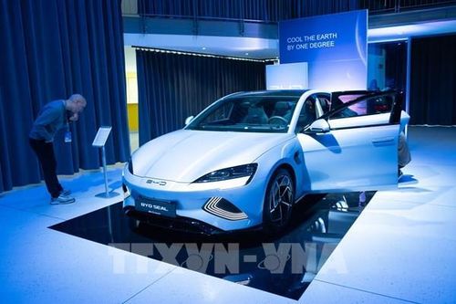Mỹ áp thuế 100% đối với xe điện Trung Quốc