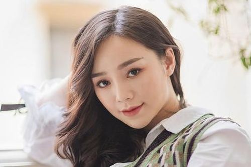 Quỳnh Kool chia sẻ về công tác cứu trợ bà con vùng lũ, nói một câu khiến netizen xúc động