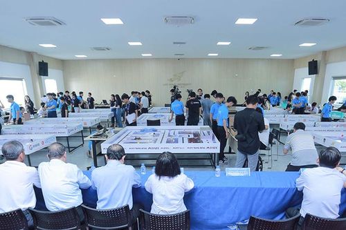 Cuộc 'đấu trí' trên sàn RoboG Đồng Nai