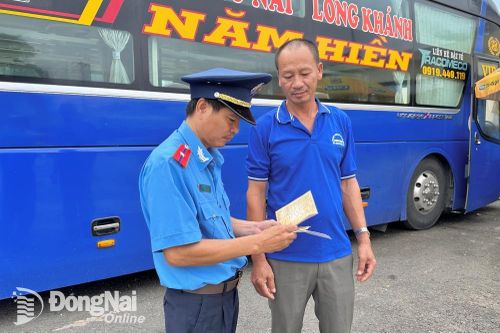 Xe khách cần theo dõi tình hình thời tiết để có phương án đảm bảo an toàn cho người, hàng hóa và phương tiện