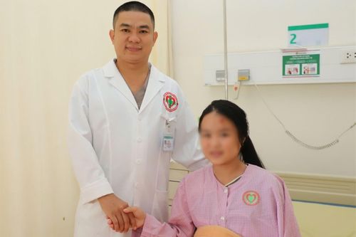 Điều trị gãy xương cho trẻ em bằng phương pháp xâm lấn tối thiểu, không cần bó bột